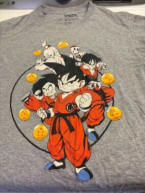 Dragon Ball Z  Graphic Tee -size small 34/36